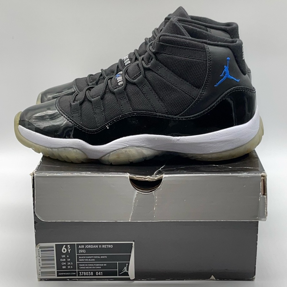 Air Jordan 11 Retro “Space Jam” 2009 (6.5Y) 378038-041